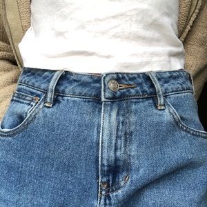 High waisted light wash jeans barely worn